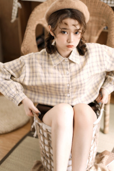 25岁女高中生